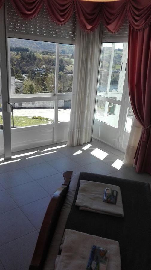 Apartamentos Loyo Portomarin Exteriör bild